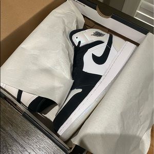 Jordan 1s women